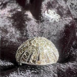 CLEAR RHINESTONE DECO STYLE DOME RING